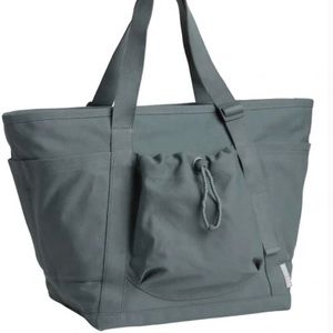 Athleta Kinetic Large Tote, used once. Metropolis Grey